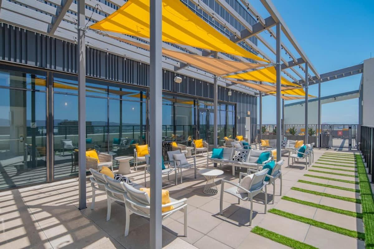 Detailed 2Bd, Highrise Dt, Pool, Gym, Parking, Sleeps 8 Apartment Финикс Екстериор снимка