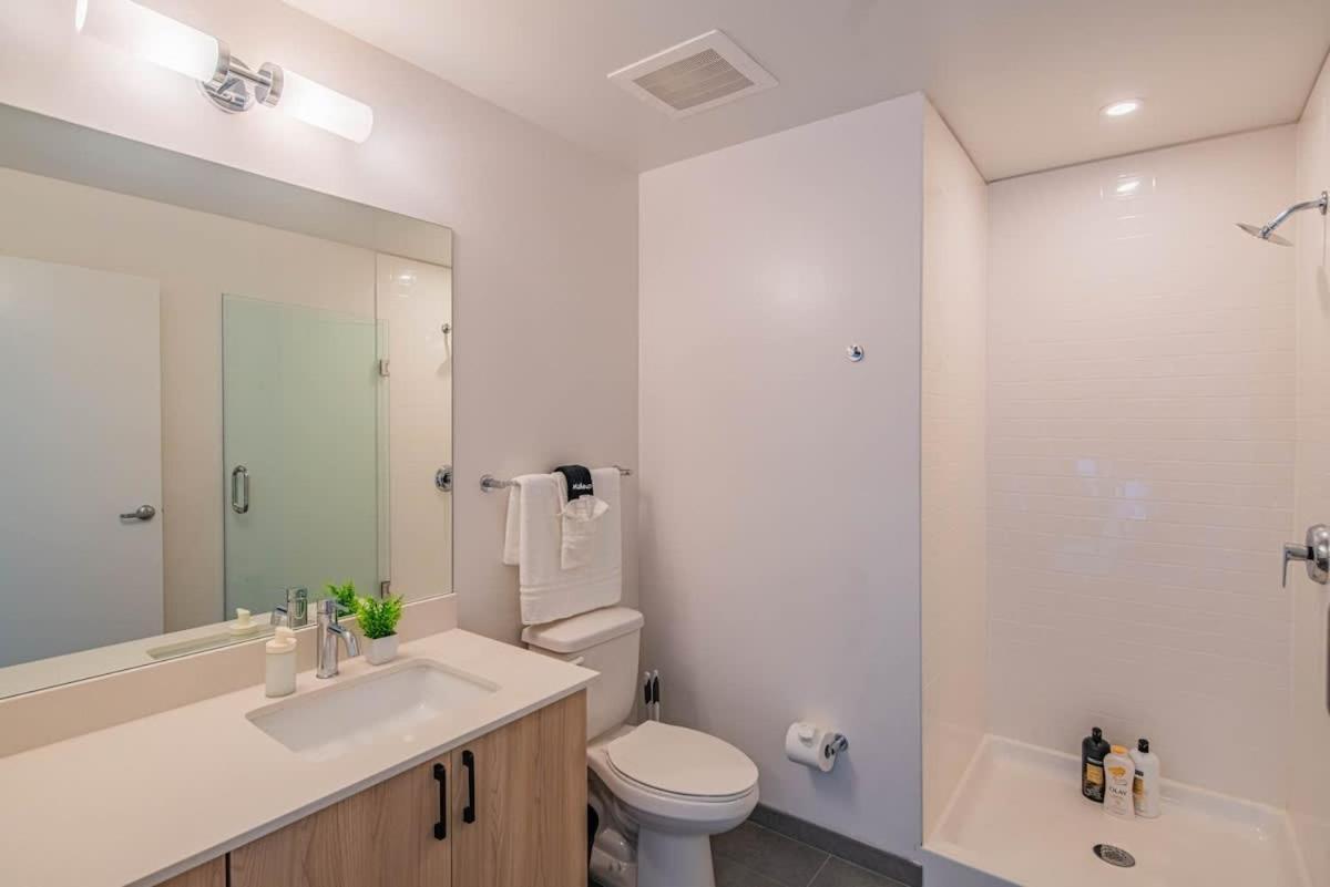 Detailed 2Bd, Highrise Dt, Pool, Gym, Parking, Sleeps 8 Apartment Финикс Екстериор снимка
