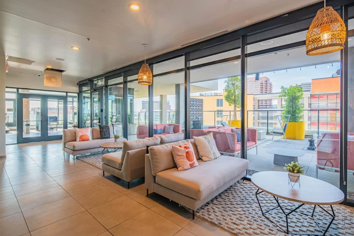 Detailed 2Bd, Highrise Dt, Pool, Gym, Parking, Sleeps 8 Apartment Финикс Екстериор снимка
