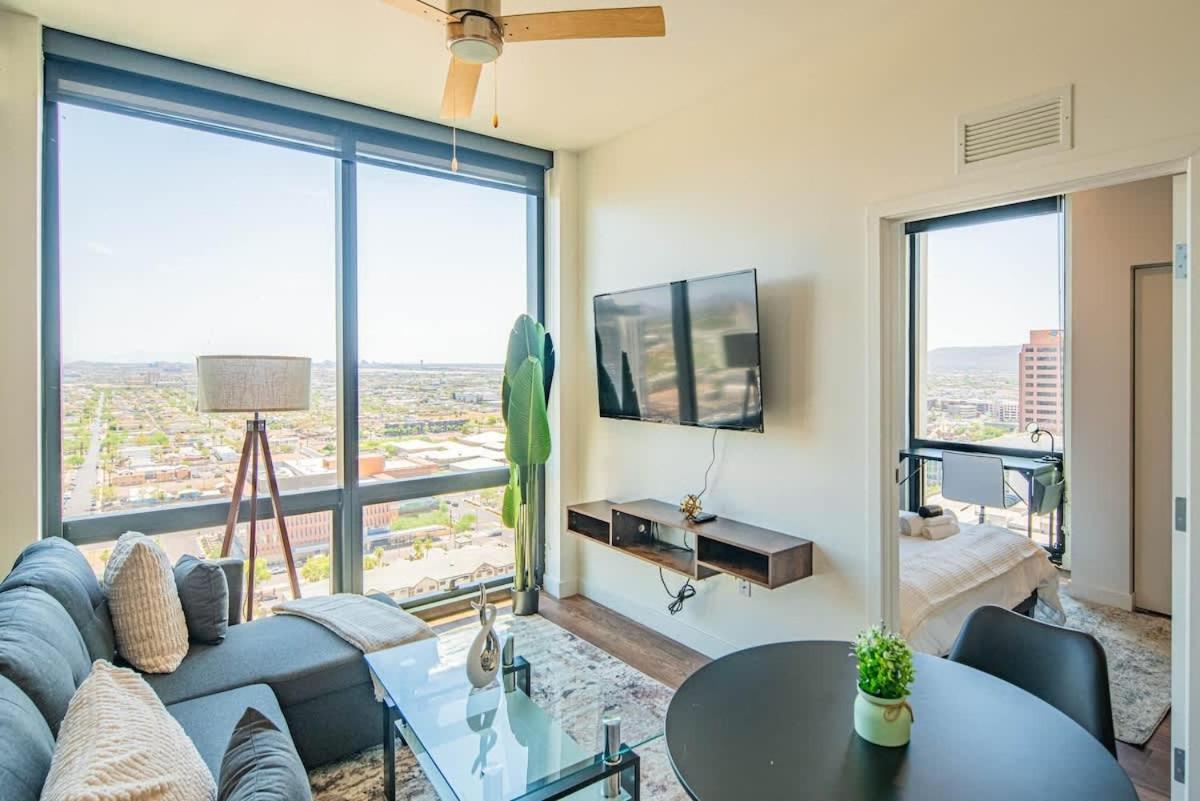 Detailed 2Bd, Highrise Dt, Pool, Gym, Parking, Sleeps 8 Apartment Финикс Екстериор снимка