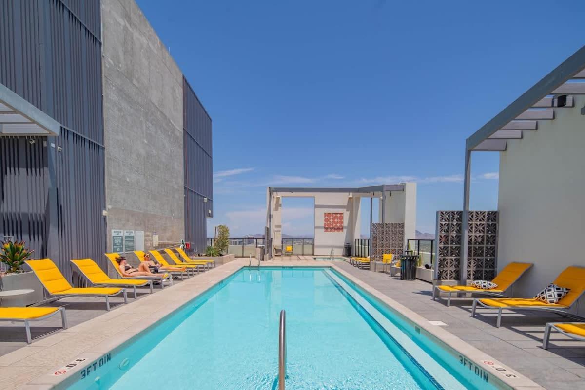 Detailed 2Bd, Highrise Dt, Pool, Gym, Parking, Sleeps 8 Apartment Финикс Екстериор снимка